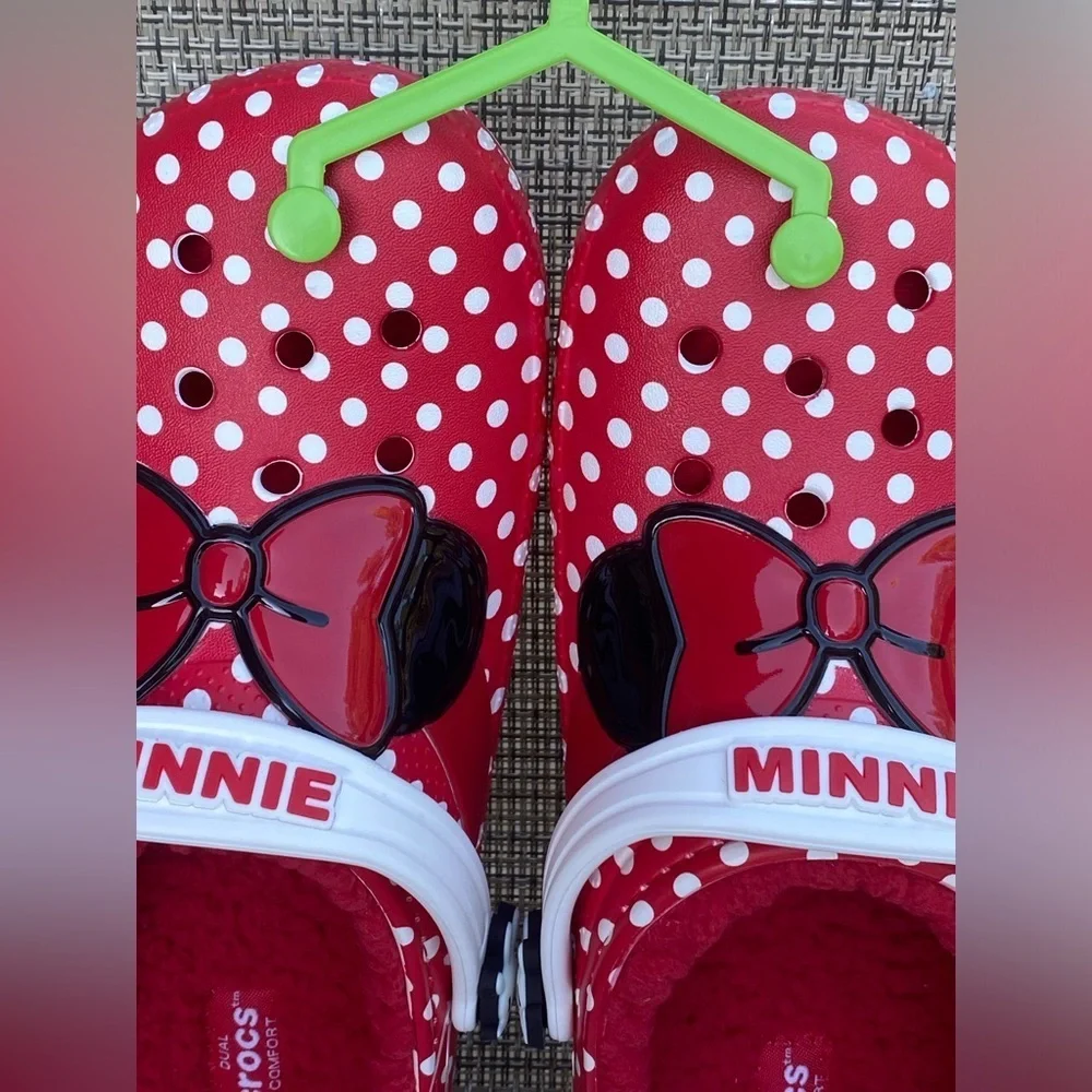 CROCS Disney Minnie Mouse Big Girls Fur Lined Red Bow White Polka Dot Clog Sz j5